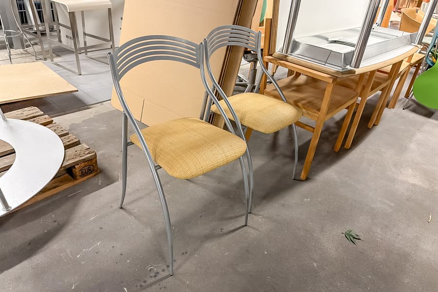 2 Stühle